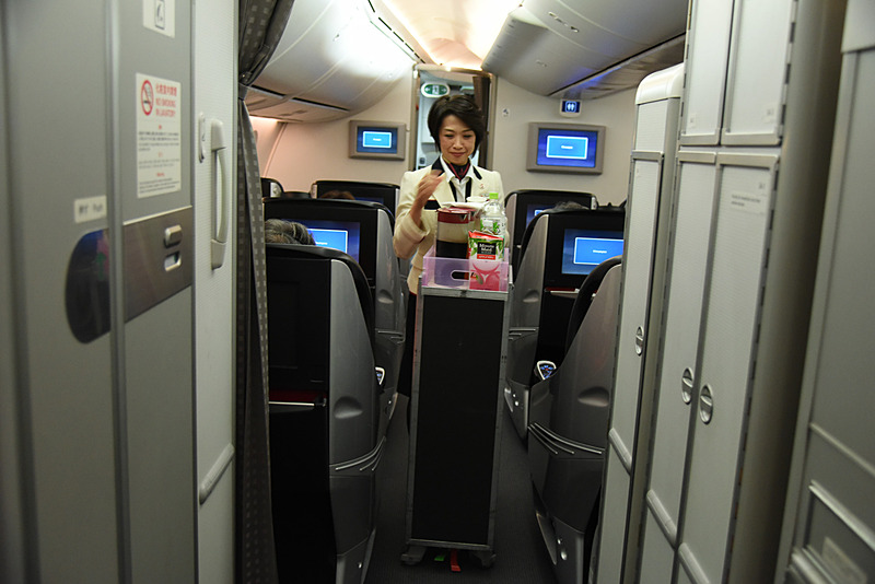 機内サービスは国内線仕様のもの