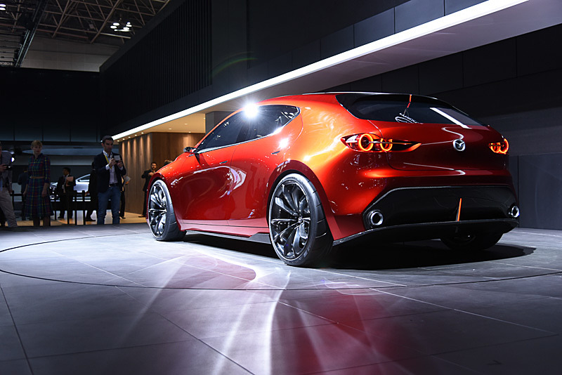 東京モーターショー会場に展示された魁 CONCEPT