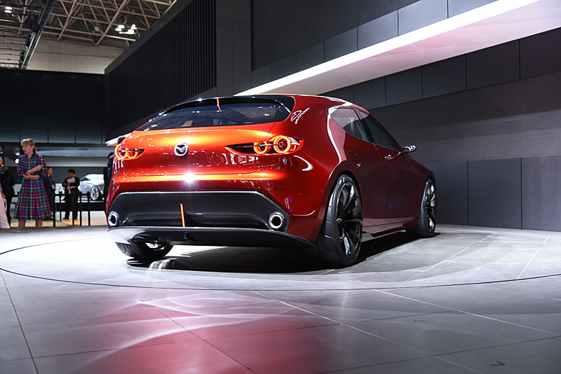 東京モーターショー会場に展示された魁 CONCEPT