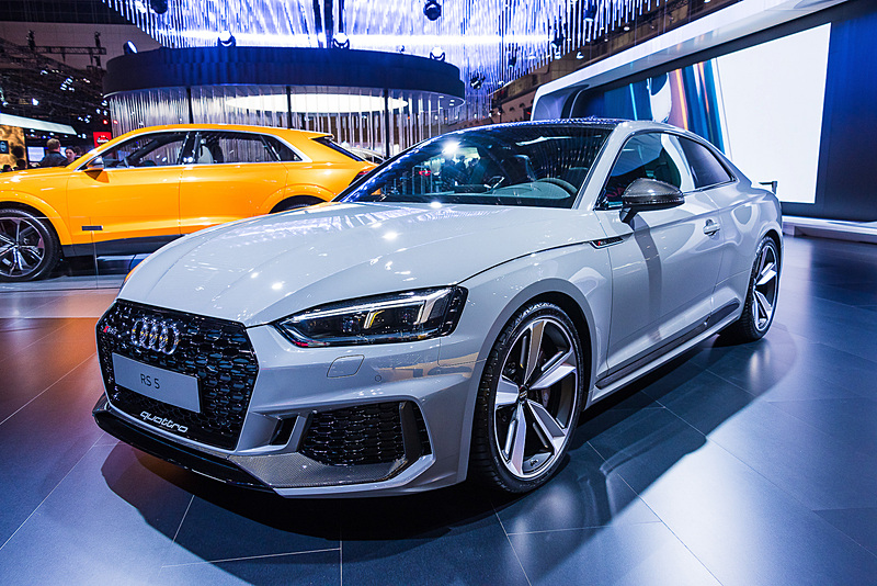 新型「RS 5 クーペ」