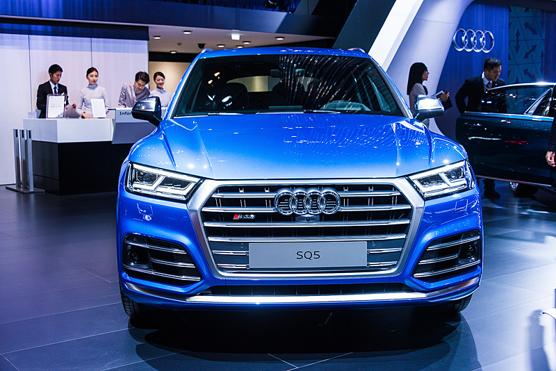 プレミアムミッドサイズSUV「SQ 5」