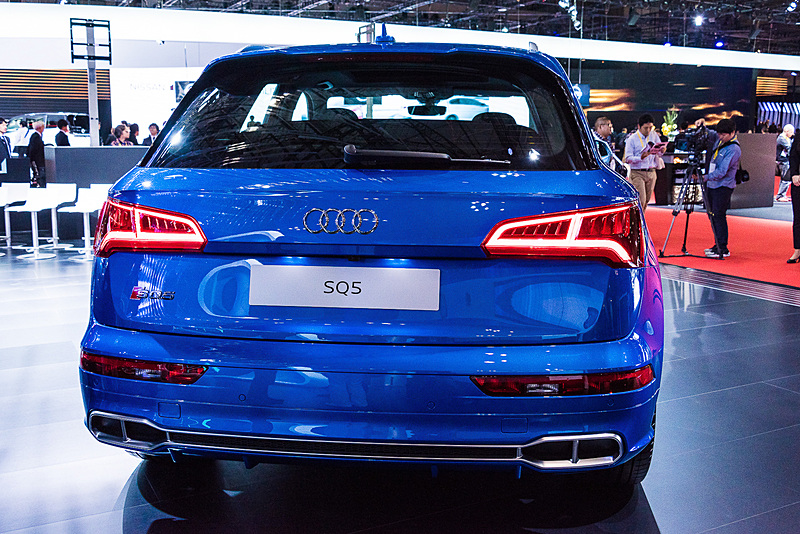 プレミアムミッドサイズSUV「SQ 5」