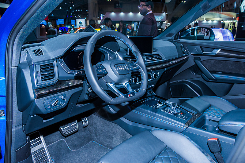 「SQ 5」のインテリア