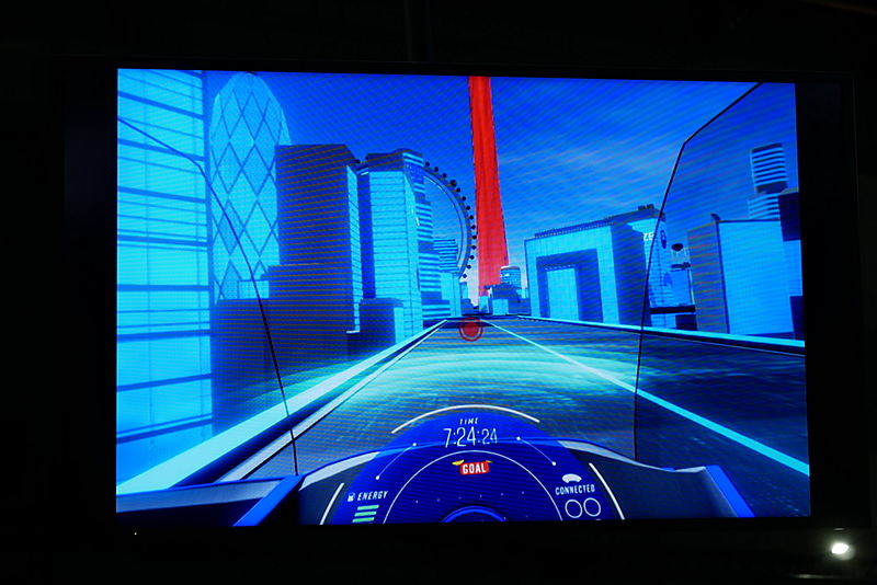 参加者の視界には、未来の東京をモチーフとしたこのような映像が広がる