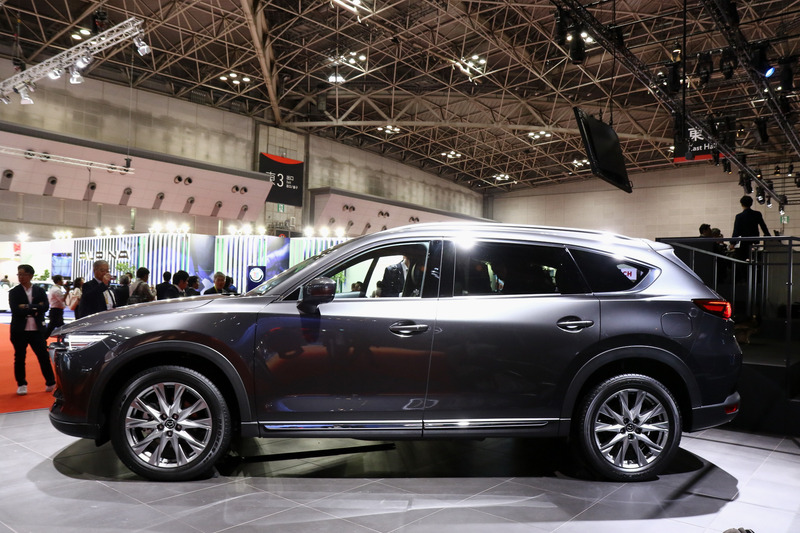 12月に発売が始まる新型CX-8も展示車の1台。マツダの国内販売ではハイエンドのモデルとなるので、内外装ともに質感が高く仕立てられている