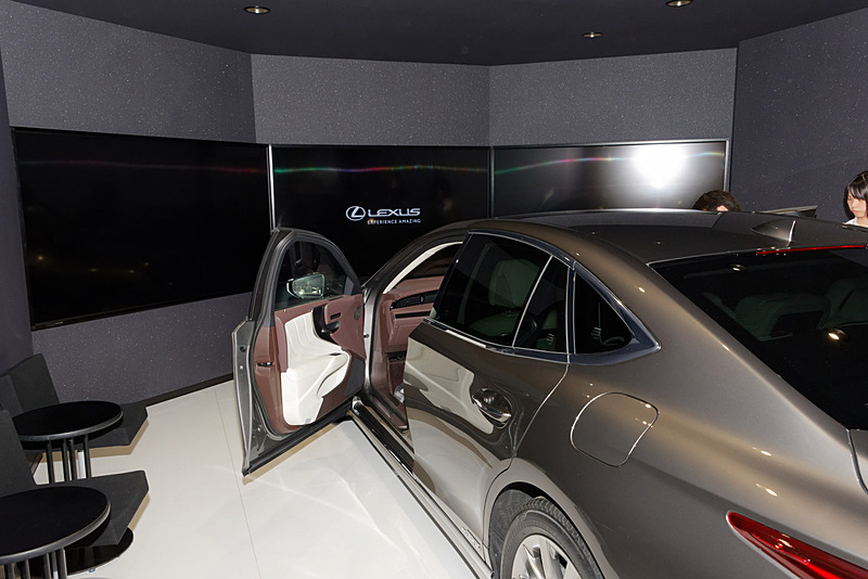 ブースの奥まったところで体験できるシミュレーター