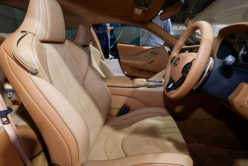 「LC500」のインテリア