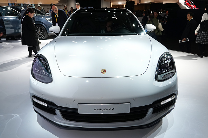 「パナメーラ4 スポーツツーリスモ」