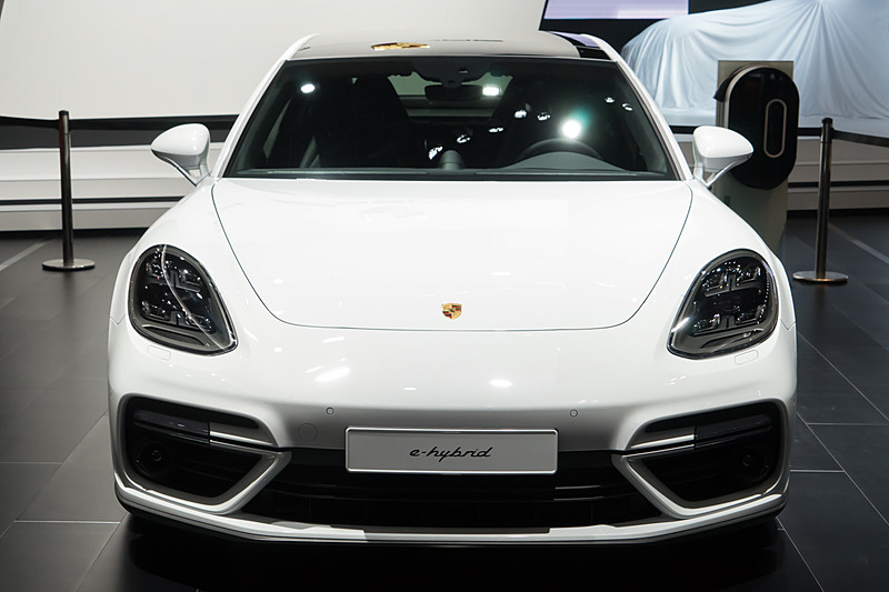 「パナメーラ ターボS E-ハイブリッド」