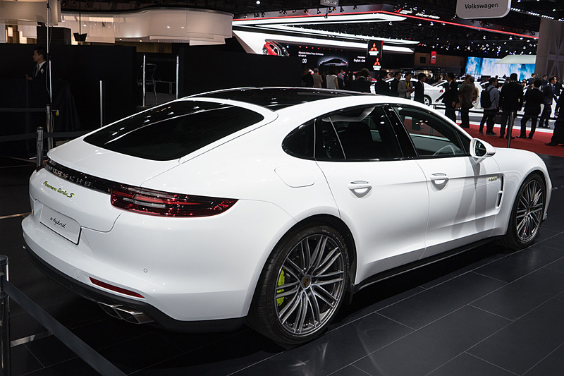 「パナメーラ ターボS E-ハイブリッド」