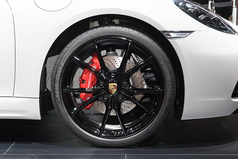 「718 ケイマンS」