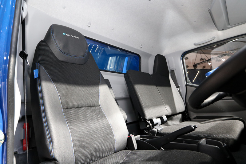 シートにもeCanterのロゴが刺繍してある