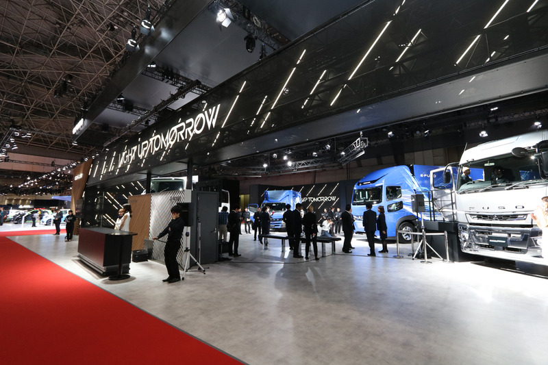 三菱ふそうのブース