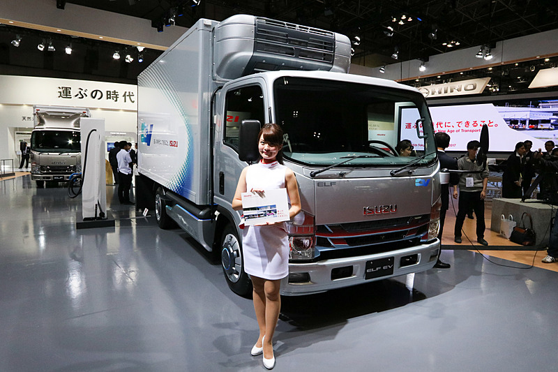 電気で動く「エルフ EV」