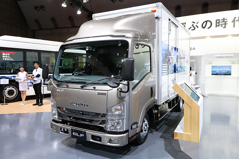 小型トラック「エルフ」いすゞ80周年記念モデル