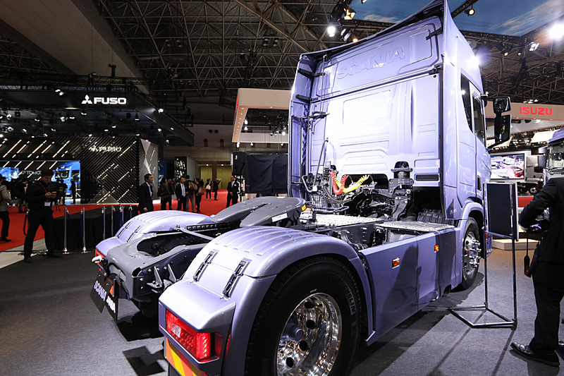 ボディカラーは新モデルのイメージカラーであるラベンダーカラー