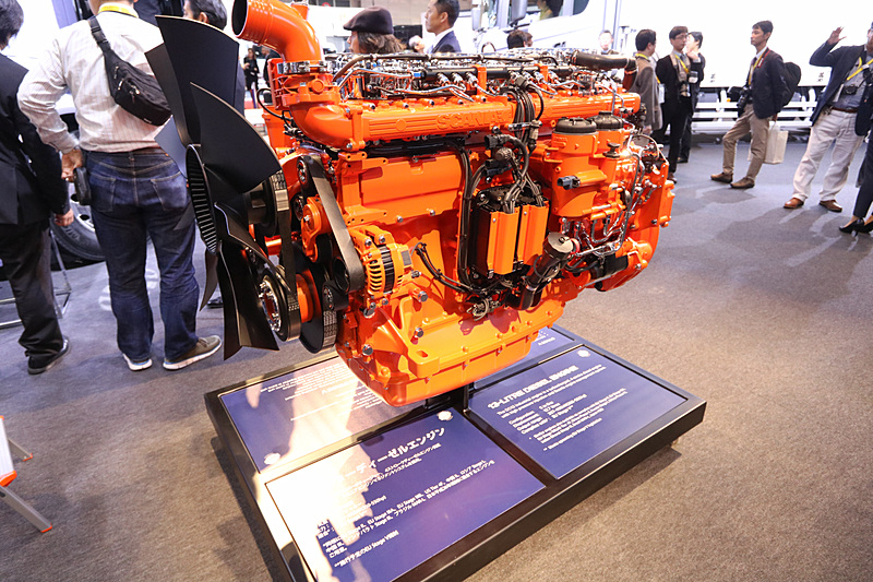 産業用の13リッターディーゼルエンジン