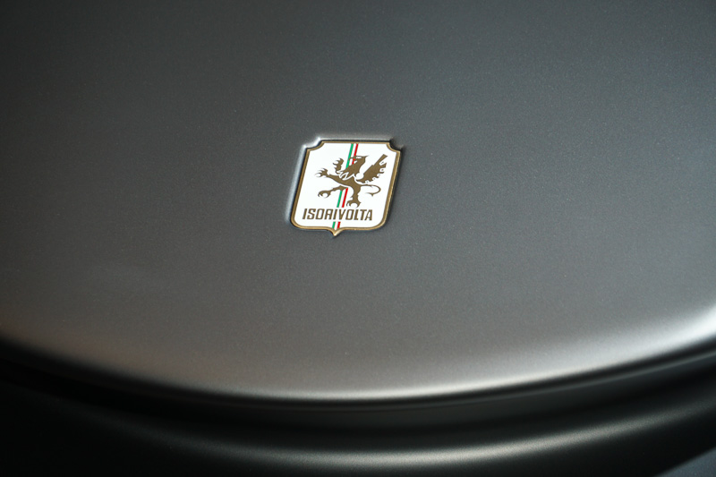 鷲とライオンを組み合わせたブランドのマーク