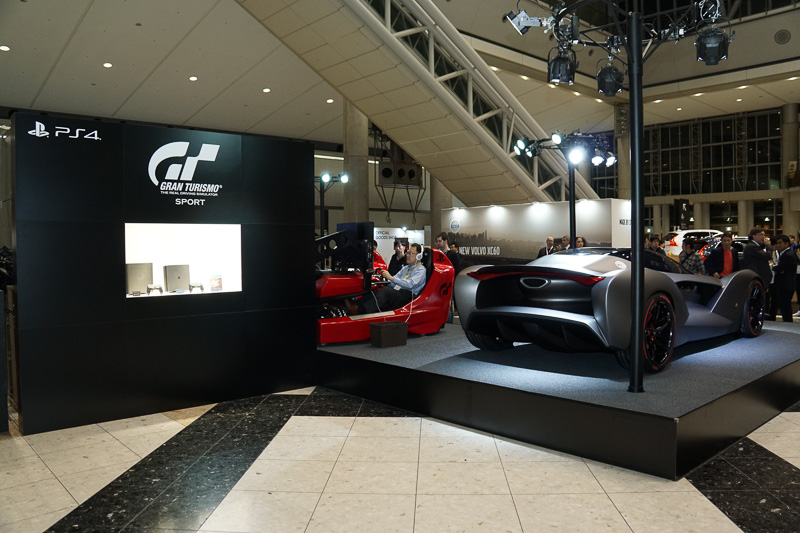 試遊もできるグランツーリスモブース