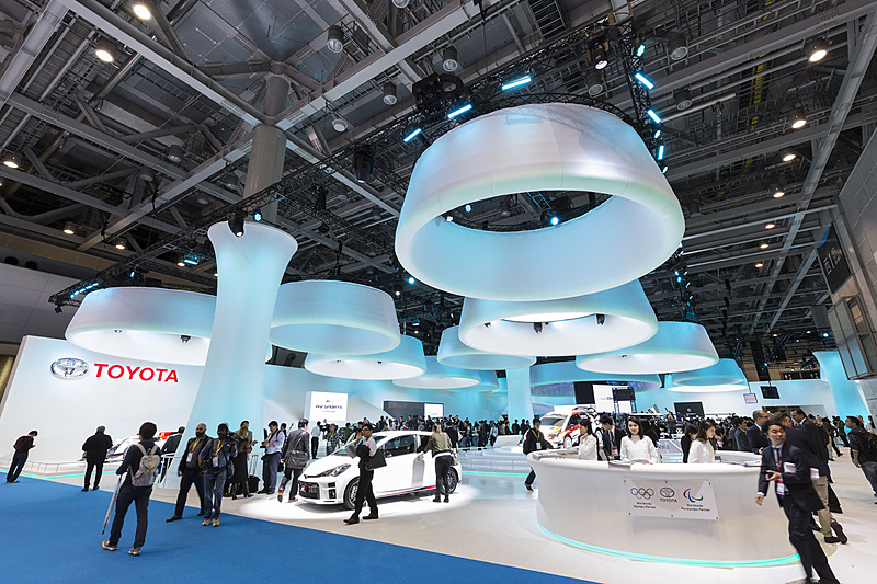 トヨタ自動車ブースは多くのメーカーがブースを構える東展示棟ではなく西展示棟にある