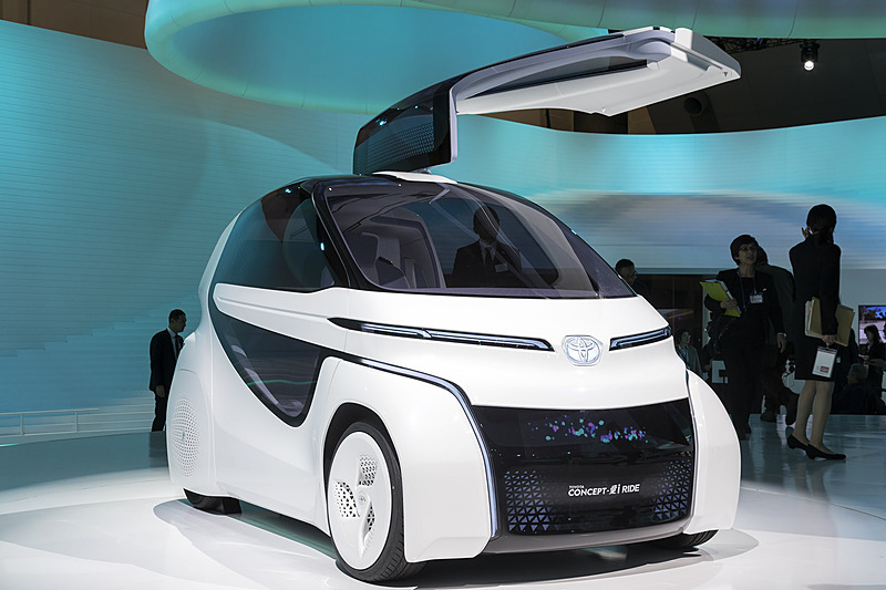 ガルウイングドアを開けたところ