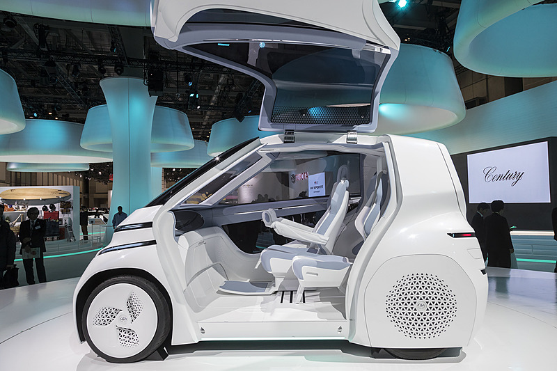 ガルウイングドアを開けたところ