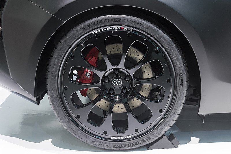ホイールもTS050 HYBRIDに似たデザイン