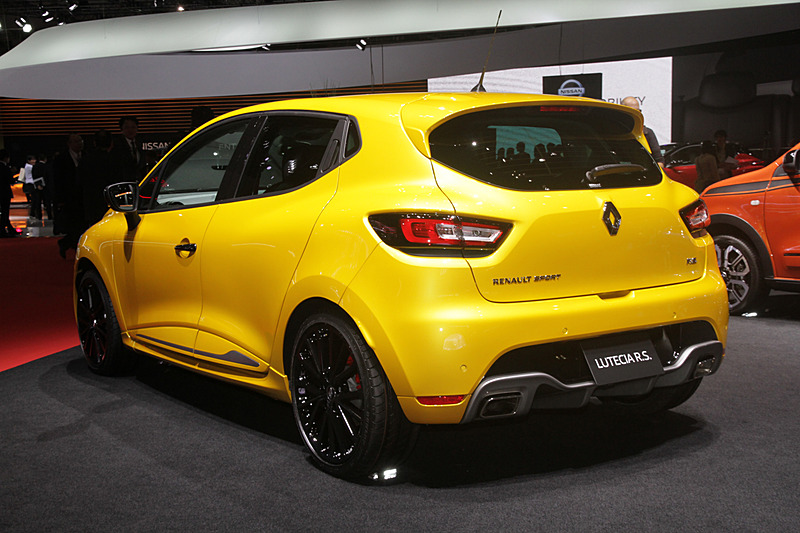 最高出力200PSの1.6リッター直噴ターボエンジンと6速EDCを搭載した「ルーテシア ルノー・スポール（R.S.）」