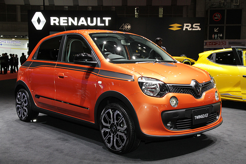 特徴的なRRの駆動方式を持つ「トゥインゴ」に専用のシャシーチューニング、109psにパワーアップした0.9リッターターボエンジンを搭載した「トゥインゴ GT」