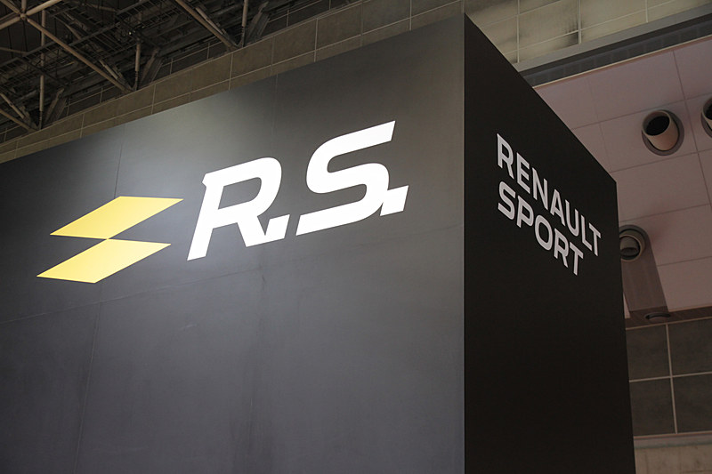 F1のショーモデルはブース奥に展示