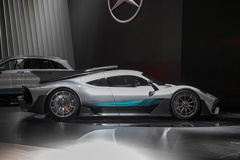 メルセデスAMG Project ONE。パワーは1000PS以上