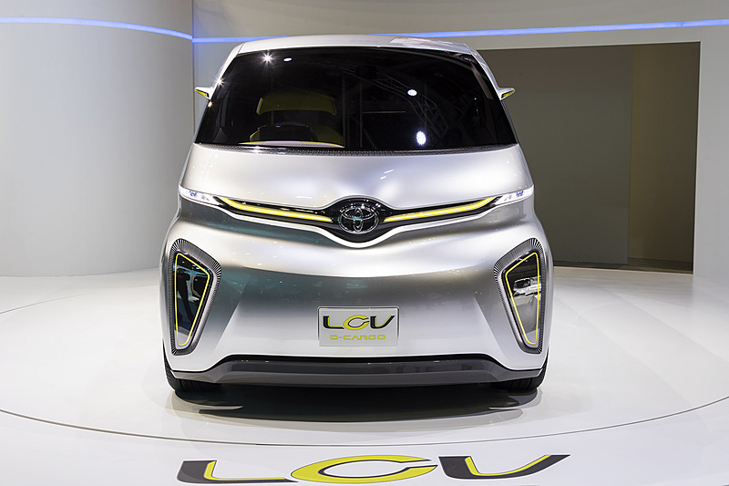 タイミング的にも「次期ハイエース？」と思われるかもしれないが、担当者によれば「あくまでもデリバリービジネス向けのコンセプトモデル」とのこと