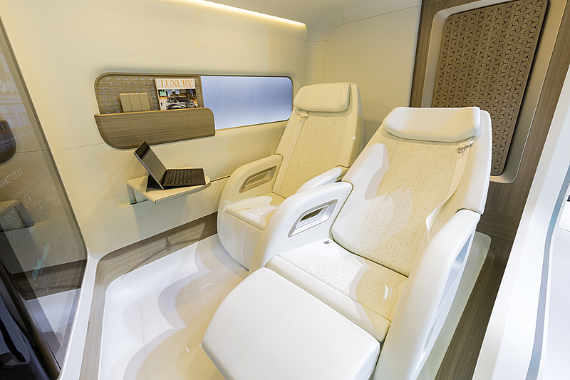 ドライバー＋パッセンジャーの2名乗車を想定