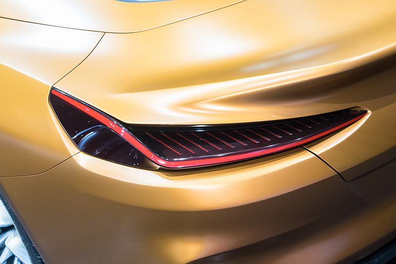 「コンセプト Z4」の内外装