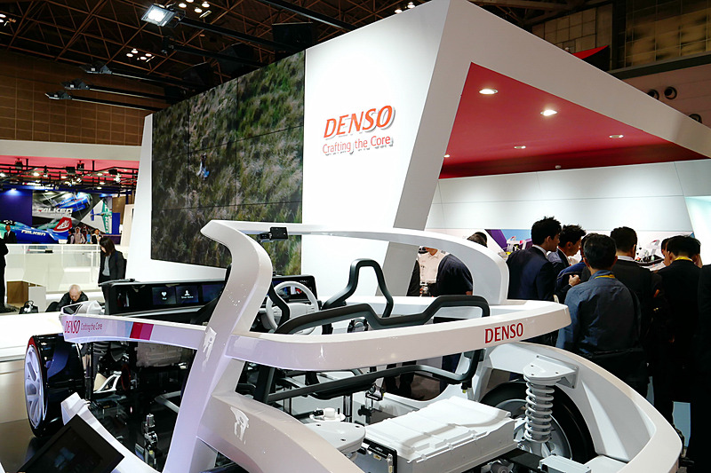 デンソーは「第45回東京モーターショー2017」の同社ブースにおいてプレスカンファレンスを開いた