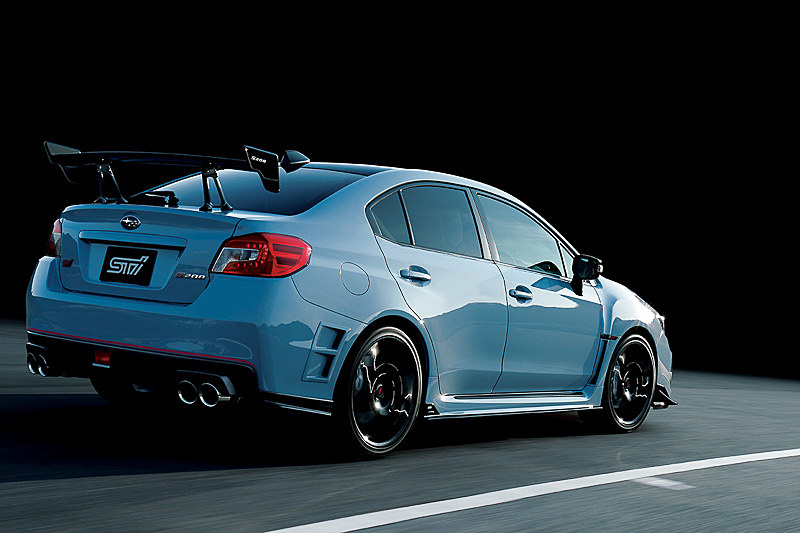 S208のボディサイズは4635×1795×1470mm（全長×全幅×全高）で、車両重量は1510kgだが、持ち込み登録のため参考値となる