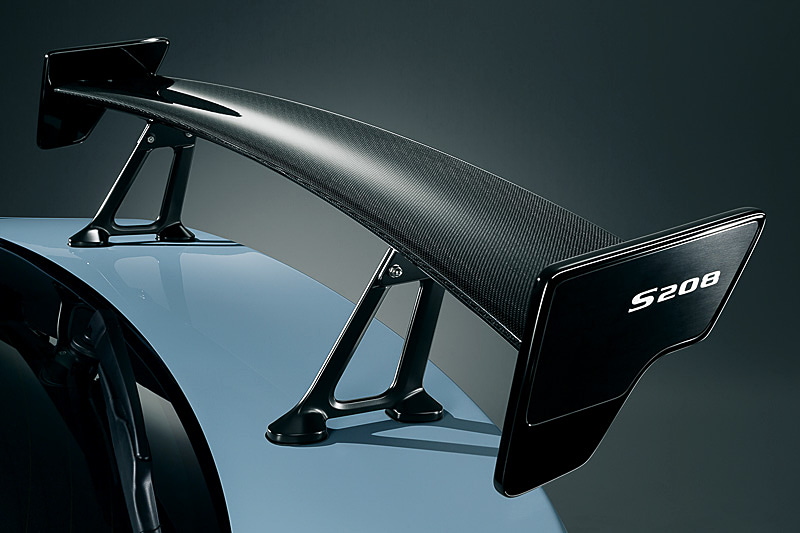 ドライカーボンリアスポイラー（S208ロゴ入り）