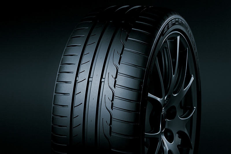 255/35 R19 92Yタイヤ（ダンロップ SPORT MAXX RT、特殊吸音スポンジ付）