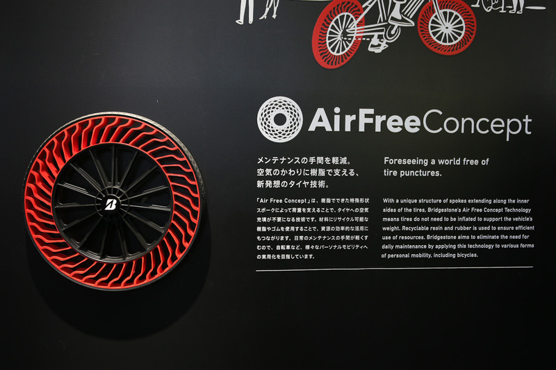 エアフリーコンセプトタイヤを装着する自転車は、実際に漕いでフィーリングを確かめることができる