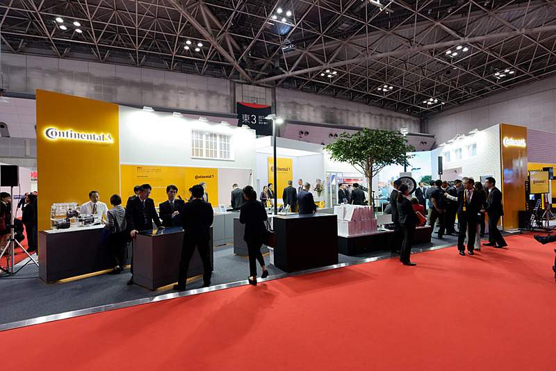 東2ホール E3201にあるコンチネンタルのブース