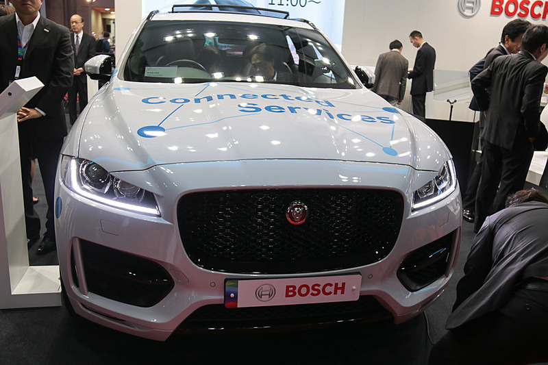 コネクテッドデモンストレーターとなったジャガーのF-PACE