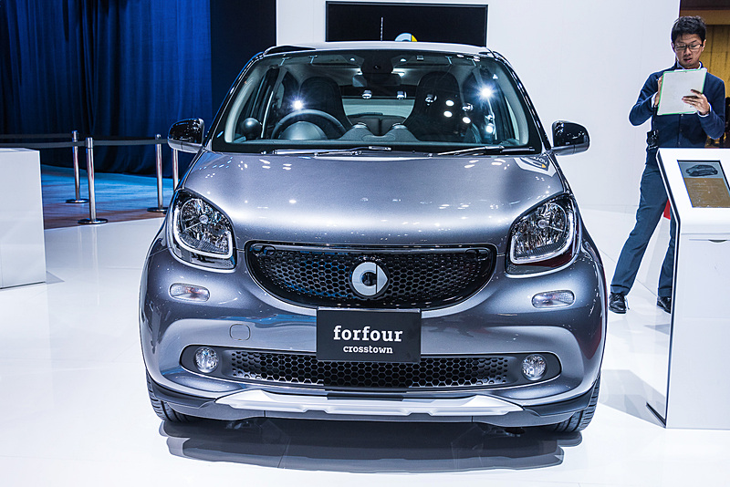オンライン販売限定の特別仕様車「スマート フォーフォー turbo crosstown limited」