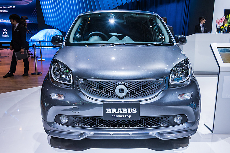 オンライン販売限定の特別仕様車「スマート ブラバス フォーフォー canvas-top limited」