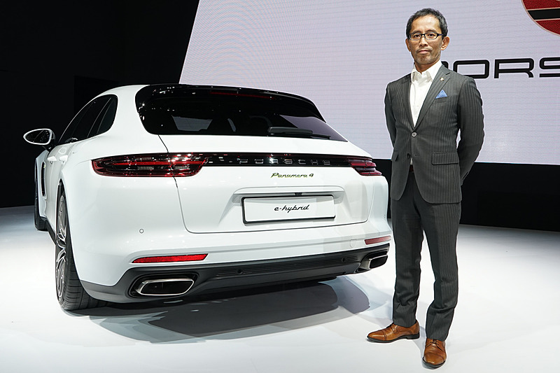 「パナメーラ スポーツツーリスモ」のエクステリアデザイン担当を務めたポルシェAG エクステリアデザイナーの山下周一氏