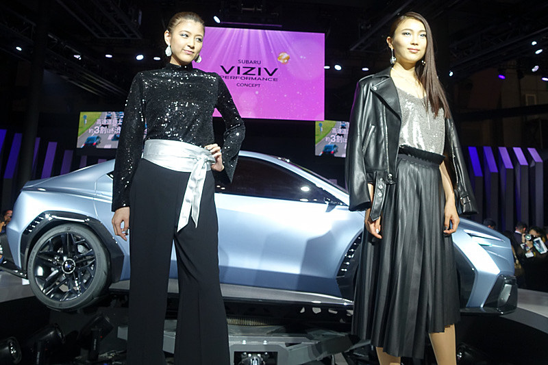 華やかな演出が行なわれていた「SUBARU VIZIV PERFORMANCE CONCEPT」