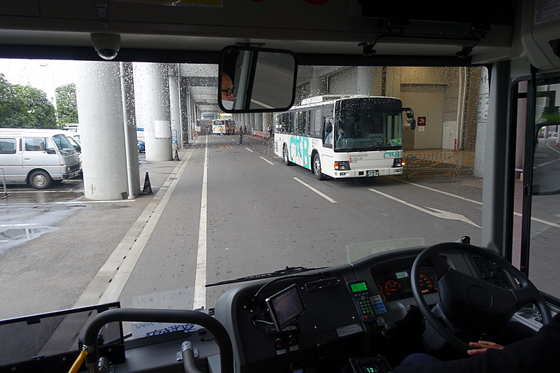 東ホール側から西ホール側へ、およそ5分程度で到着。とても便利