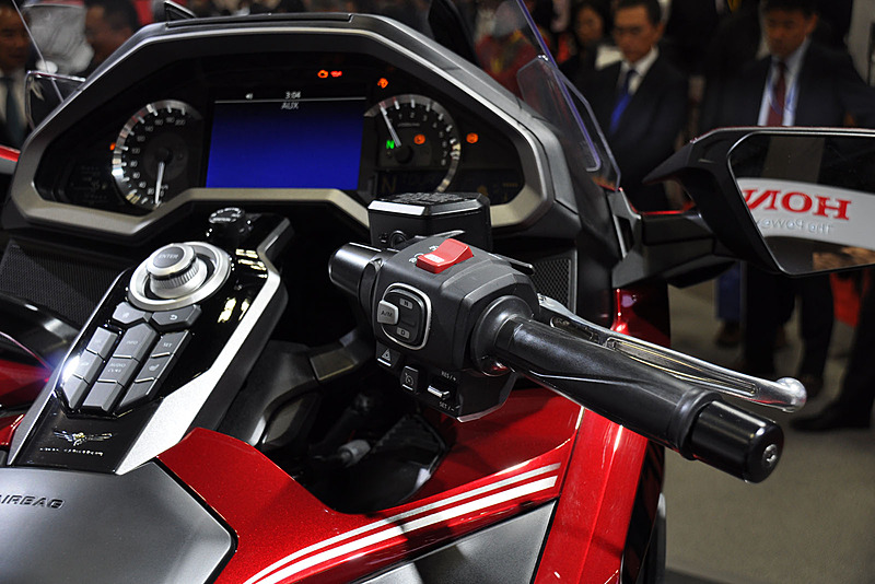 Apple CarPlayに対応するインフォテイメント