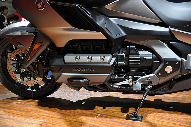 ゴールドウイング ツアーと同じ水平対向6気筒エンジン