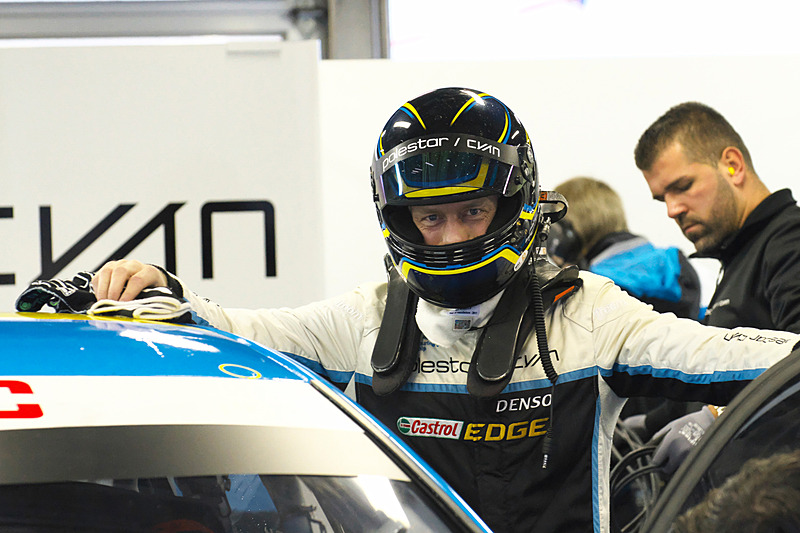 午前中に行なわれたフリー走行2回目の様子、この時点では雨はそれほどは強くなった