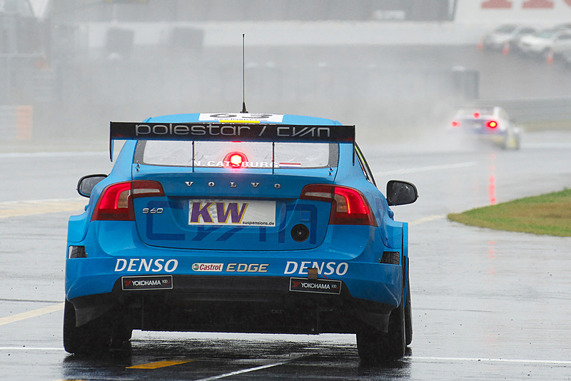 午前中に行なわれたフリー走行2回目の様子、この時点では雨はそれほどは強くなった